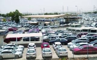 Автосалоны ОАЭ предлагают конкурентные сделки для поддержки пострадавших от дождя потребителей