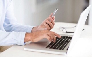 Жалобы клиентов на задержки в решении проблем банками ОАЭ