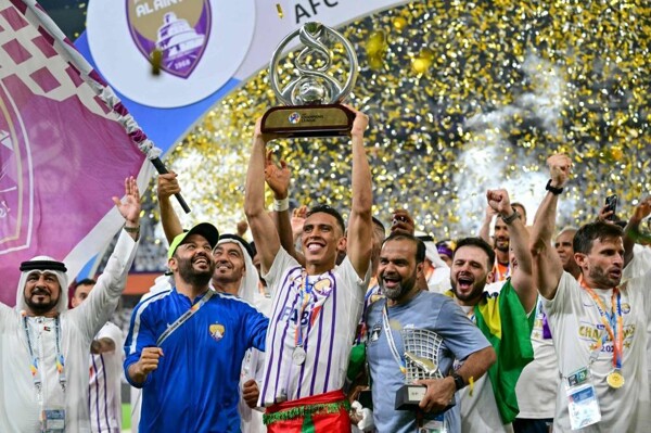 Футбольная команда Аль-Айн выигрывает титул чемпиона лиги AFC