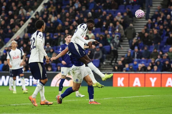 Тоттенхэм обыграл Эвертон 3:0 в дебюте на новом стадионе