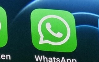 How to Hide WhatsApp Status