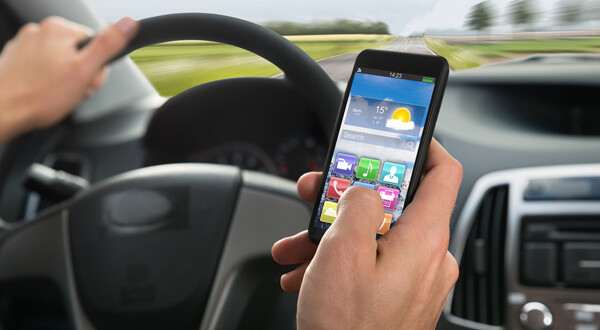 Mobile Phone Use Leading Cause of Accidents in Abu Dhabi