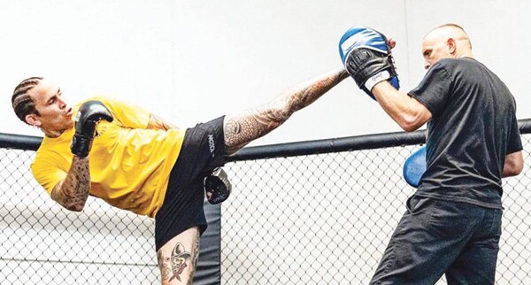 Боец UFC Марлон Вера готовится к предстоящему бою в Абу-Даби