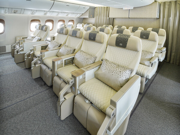 Авиакомпания Emirates запускает обновленные рейсы на Boeing 777