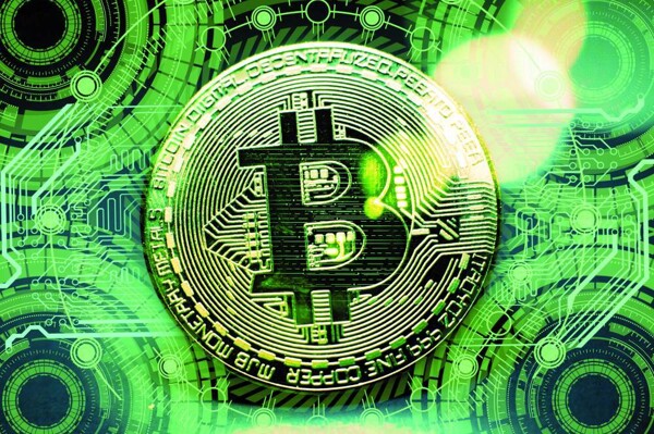 Bitcoin Surpasses $105,000 Again