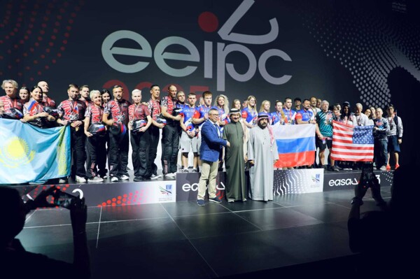 Tanya's Russian Team Wins the UAE Championship for Flying with Parachutes