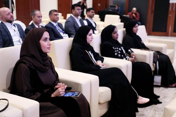 Exposición 'Perlas de Sharjah' Continúa