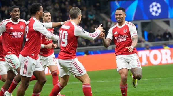 Cunha shows muscles before Arsenal match