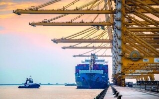Не油овые экспортные поставки ОАЭ превысили 441 миллиард дирхамов в 2023 году