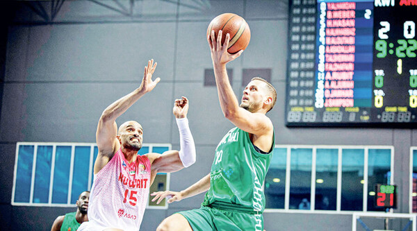 Shabab Al Ahli Basketball Team Advances