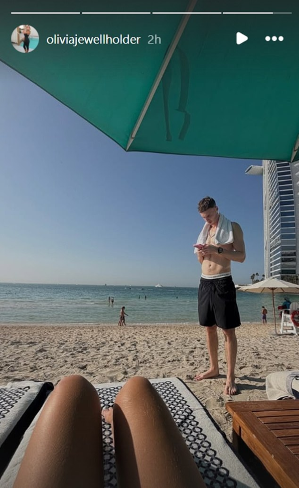 Cole Palmer Celebrates Valentine's Day in Dubai