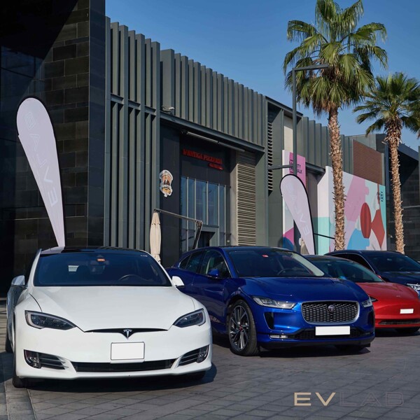 Dubai: A Global Hub for Buying Used Cars