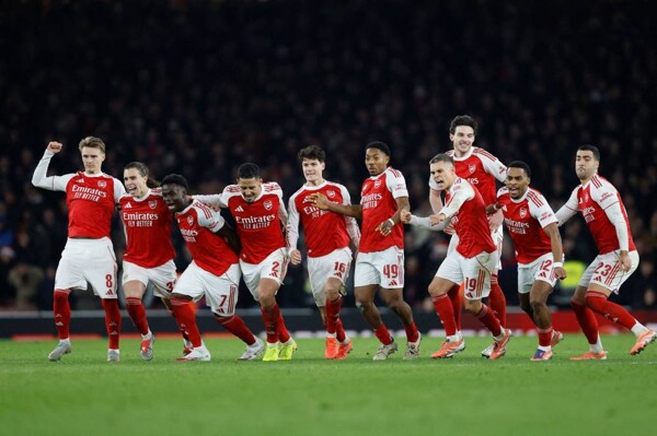 Arsenal Advances to League Cup Semi-Finals