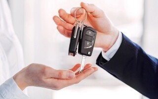 Автосалоны ОАЭ предлагают беспрецедентные акции к Дню объединения